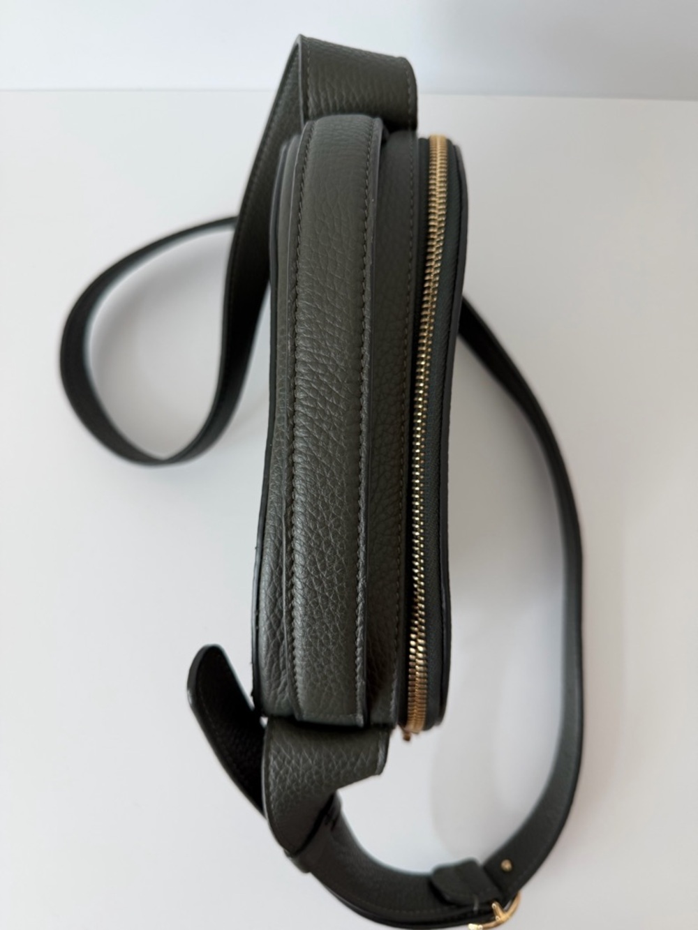 Cuyana Top Handle Leather Oval Crossbody Bag in Dark Olive - Picture 5 of 12